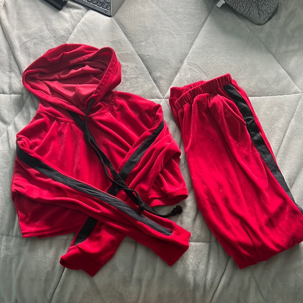 Sweatsuit